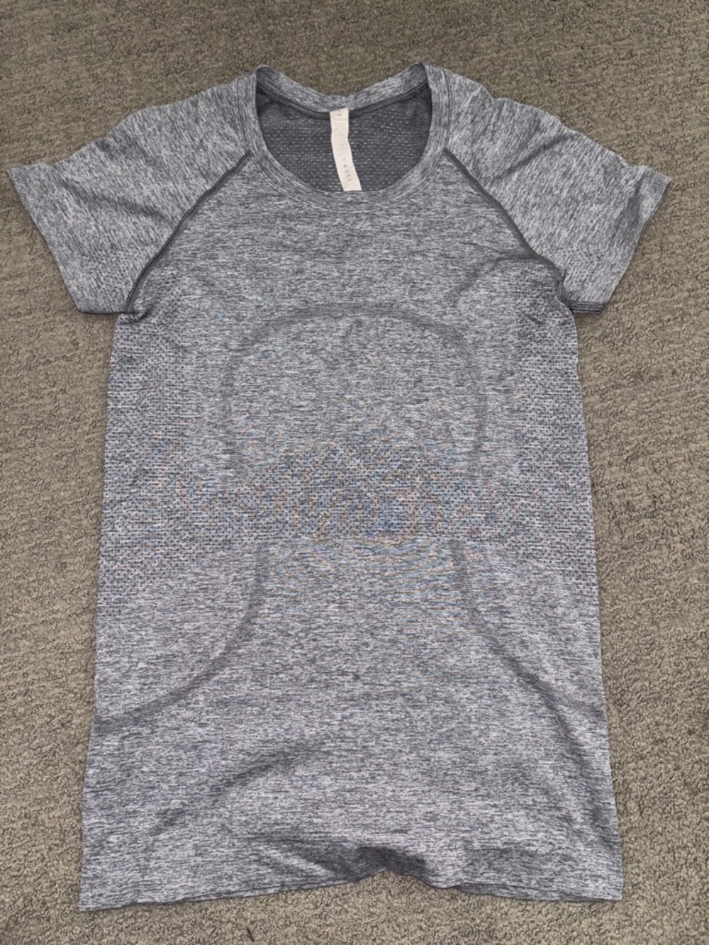 Women’s Lululemon Heather Gray Short Sleeve Performance Top